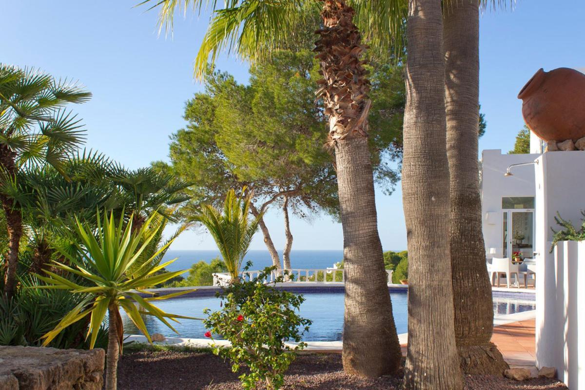 Village Cala Vedella